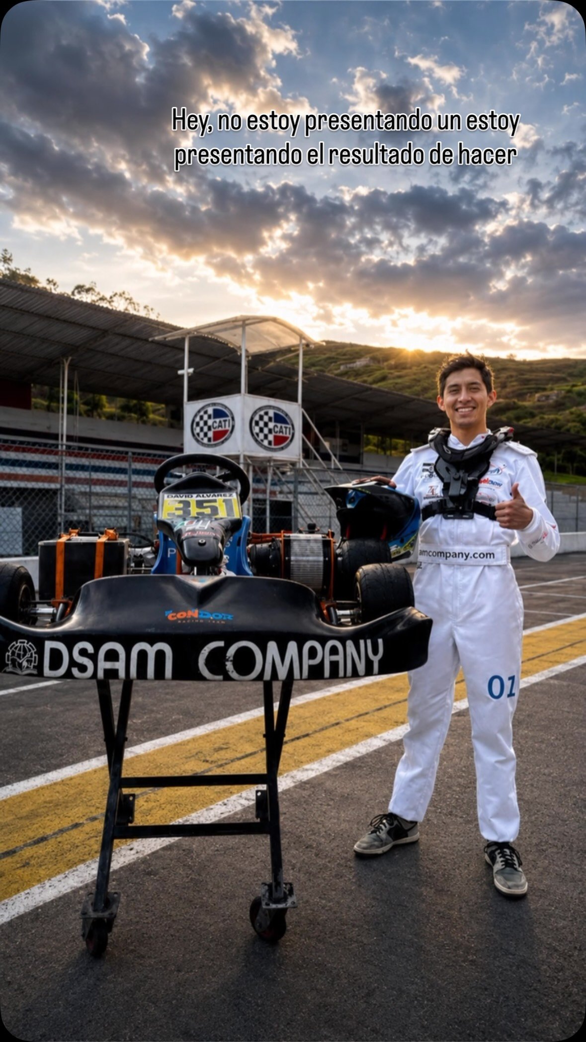 Kart eléctrico #351 y equipo DSAM COMPANY en pista
